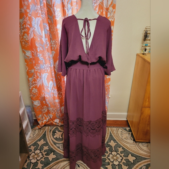 Like NEW Deep V Neck Purple Women's Dress - Picture 5 of 6